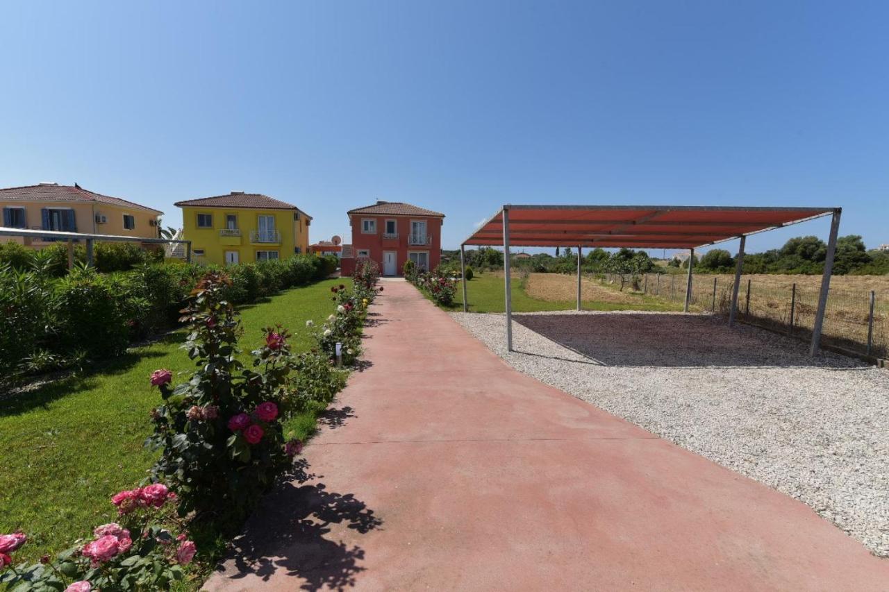 Iridia Resort Villas Foiniki Exterior photo