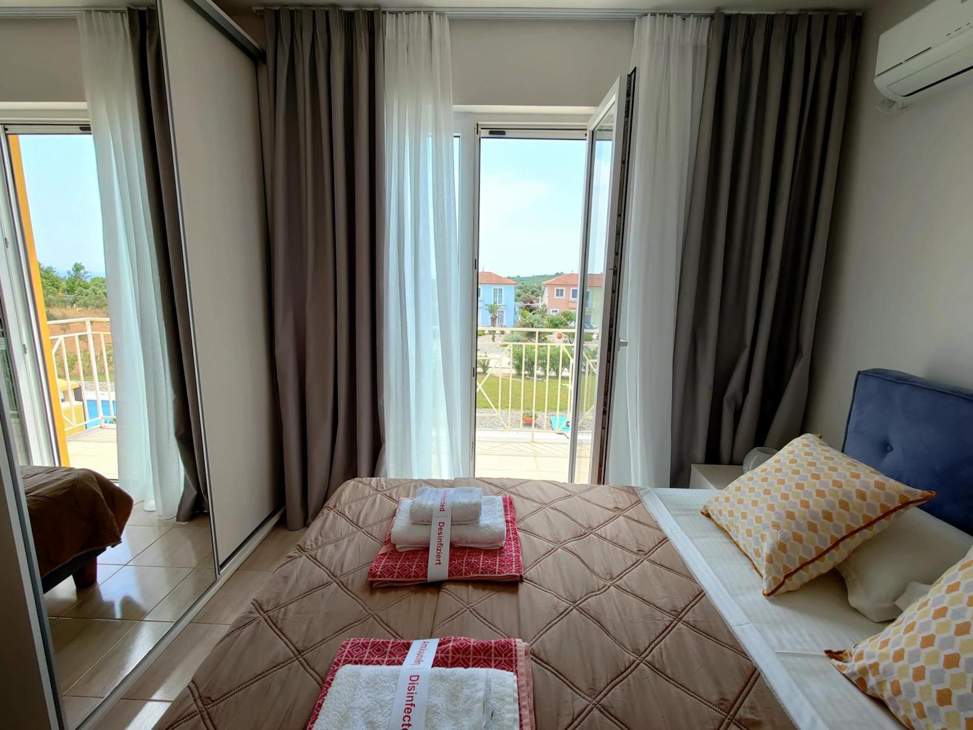 Iridia Resort Villas Foiniki Room photo